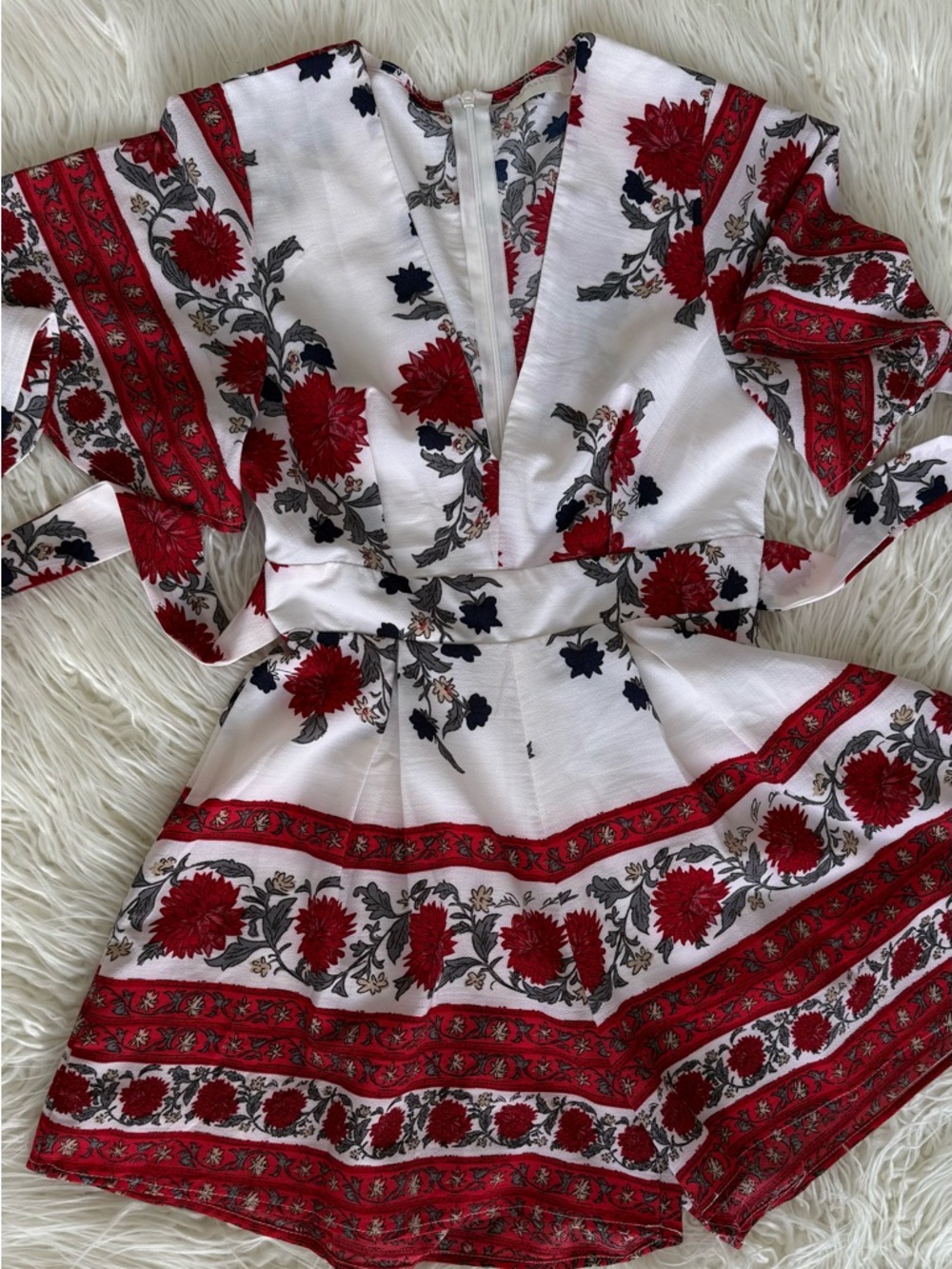 White Floral V-Neck Short Dress with Red Trim